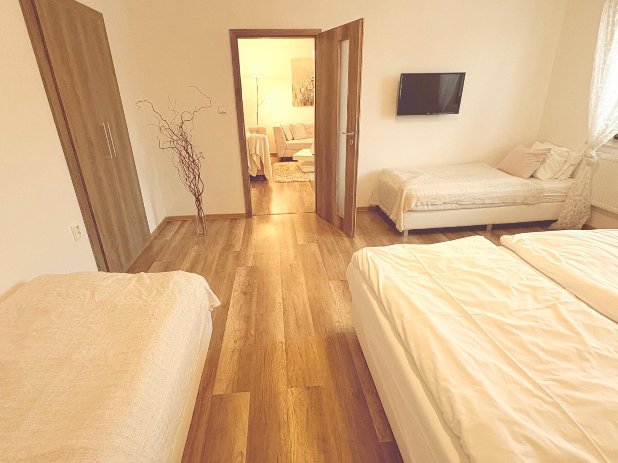 Trio Apartments Ostrava Ngoại thất bức ảnh