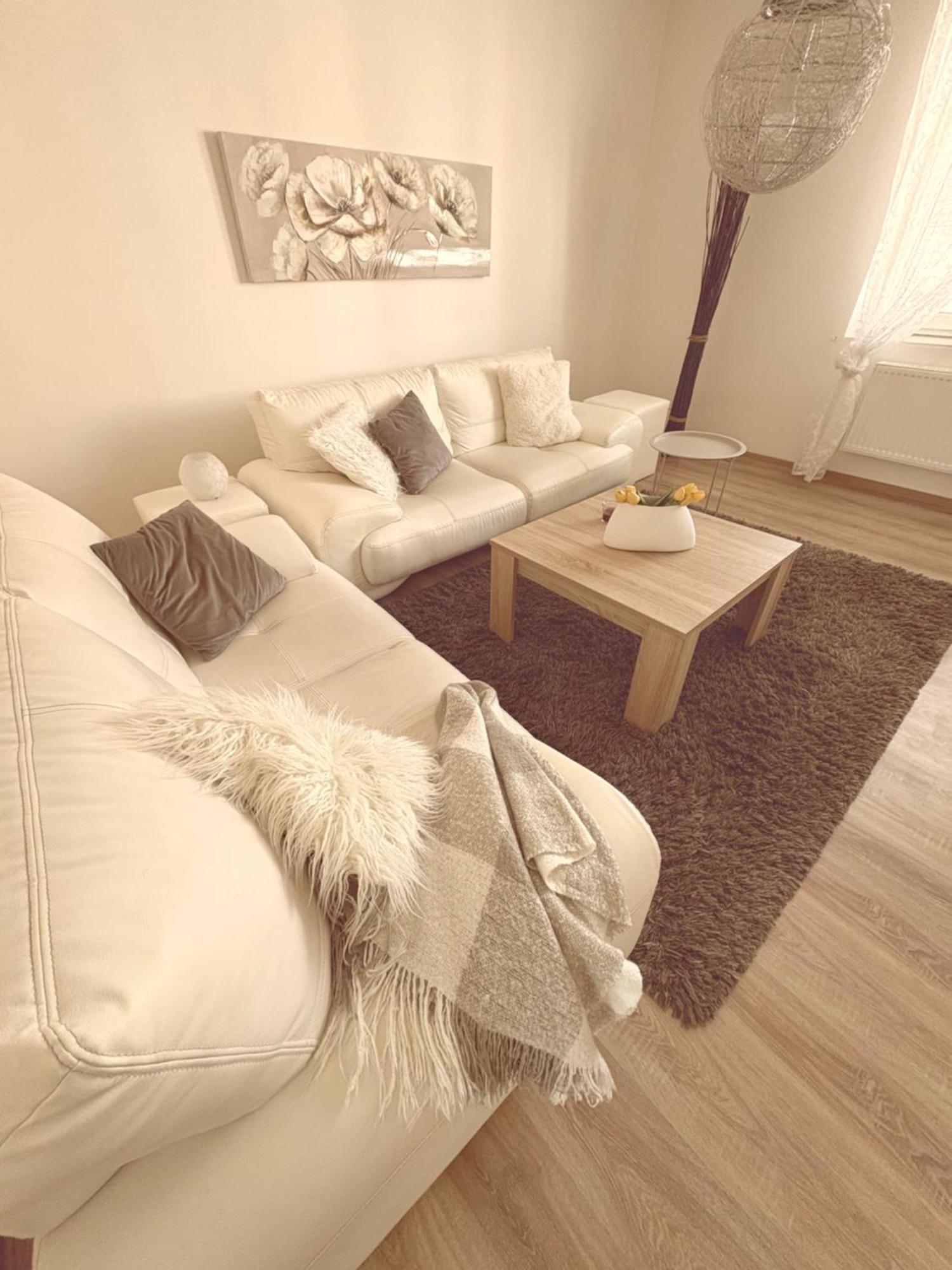 Trio Apartments Ostrava Ngoại thất bức ảnh
